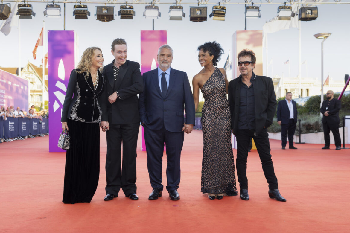 Luc Besson Triomphe au Festival de Deauville 2023 avec “Dogman”